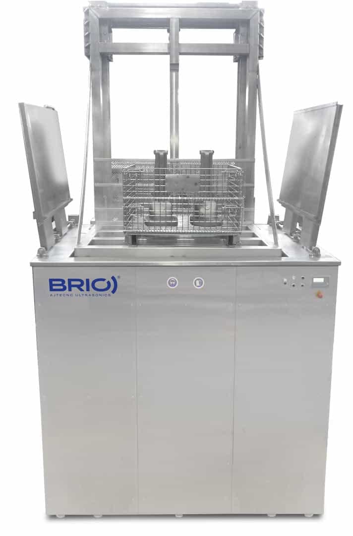 Maquina de limpieza por ultrasonidos BRIO automática para el mantenimiento naval. 8000 litros. Vista frontal
